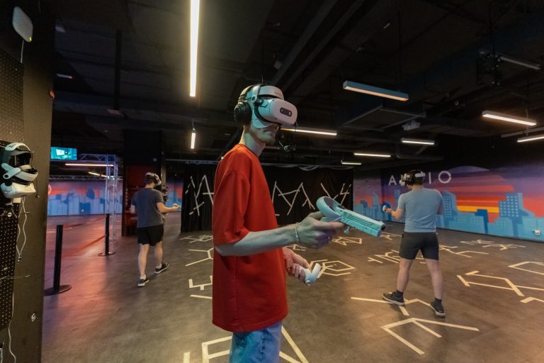 Starting a Profitable VR Park Franchise with ANVIO A Step-by-Step Guide